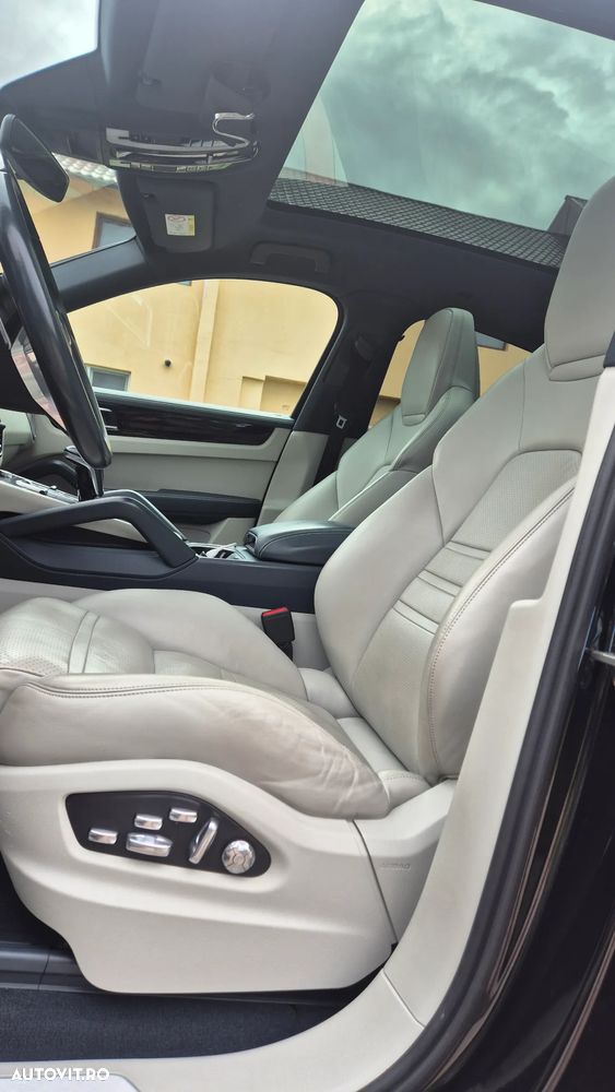 Porsche Cayenne Coupe Standard - 5