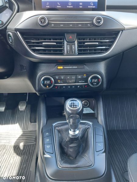Ford Focus 1.5 EcoBlue STart-Stopp-System TITANIUM - 9
