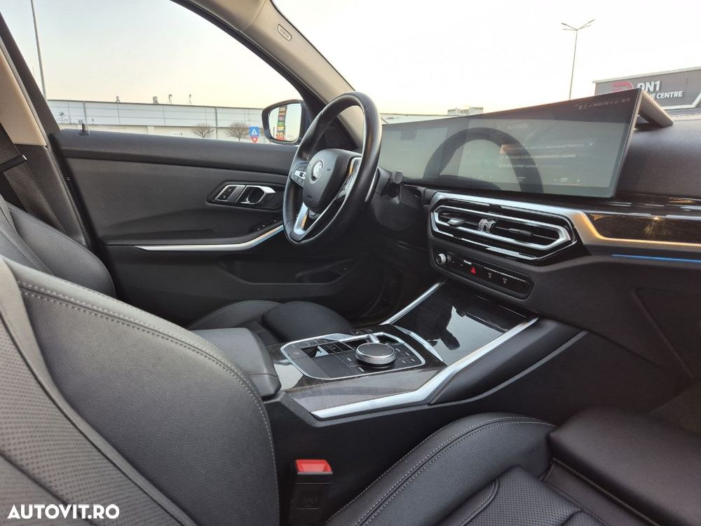 BMW Seria 3 320d xDrive AT MHEV - 12