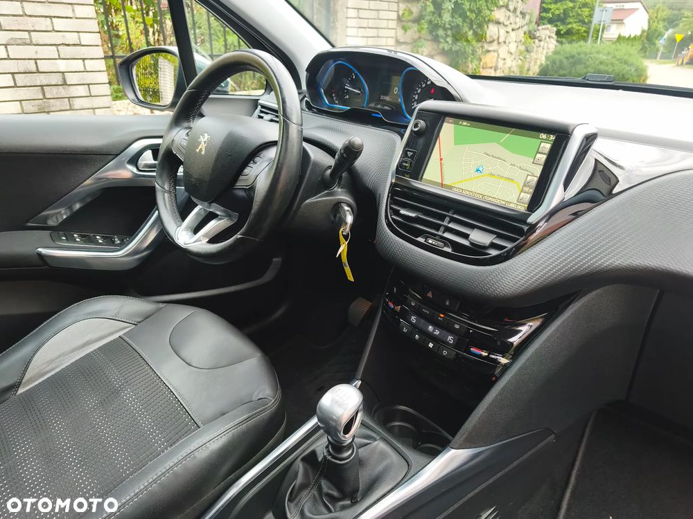 Peugeot 2008 e-HDi FAP 115 STOP & START Allure - 4