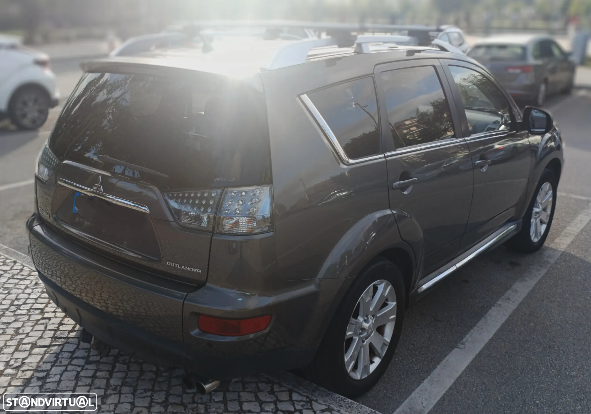 Mitsubishi Outlander 2.2 DI-D Instyle 2 Aut. 4WD - 4