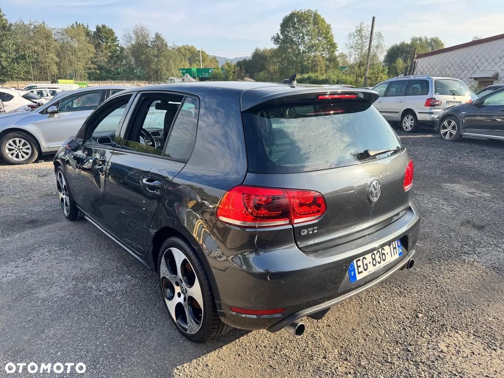 Volkswagen Golf VI 2.0 TSI GTI - 25