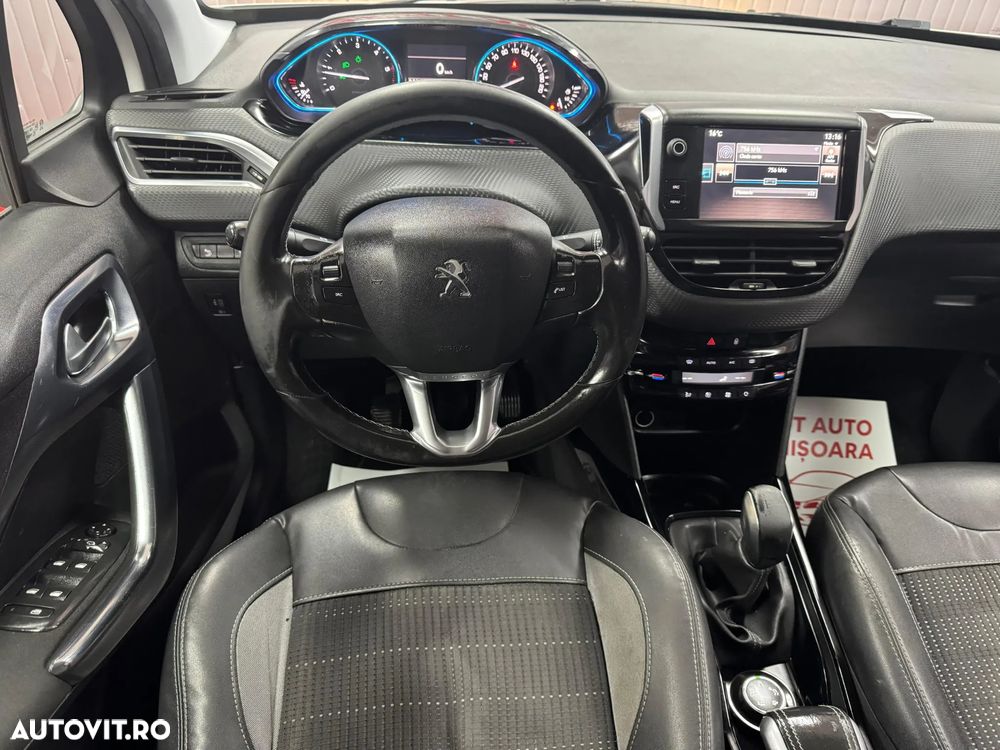 Peugeot 2008 - 8