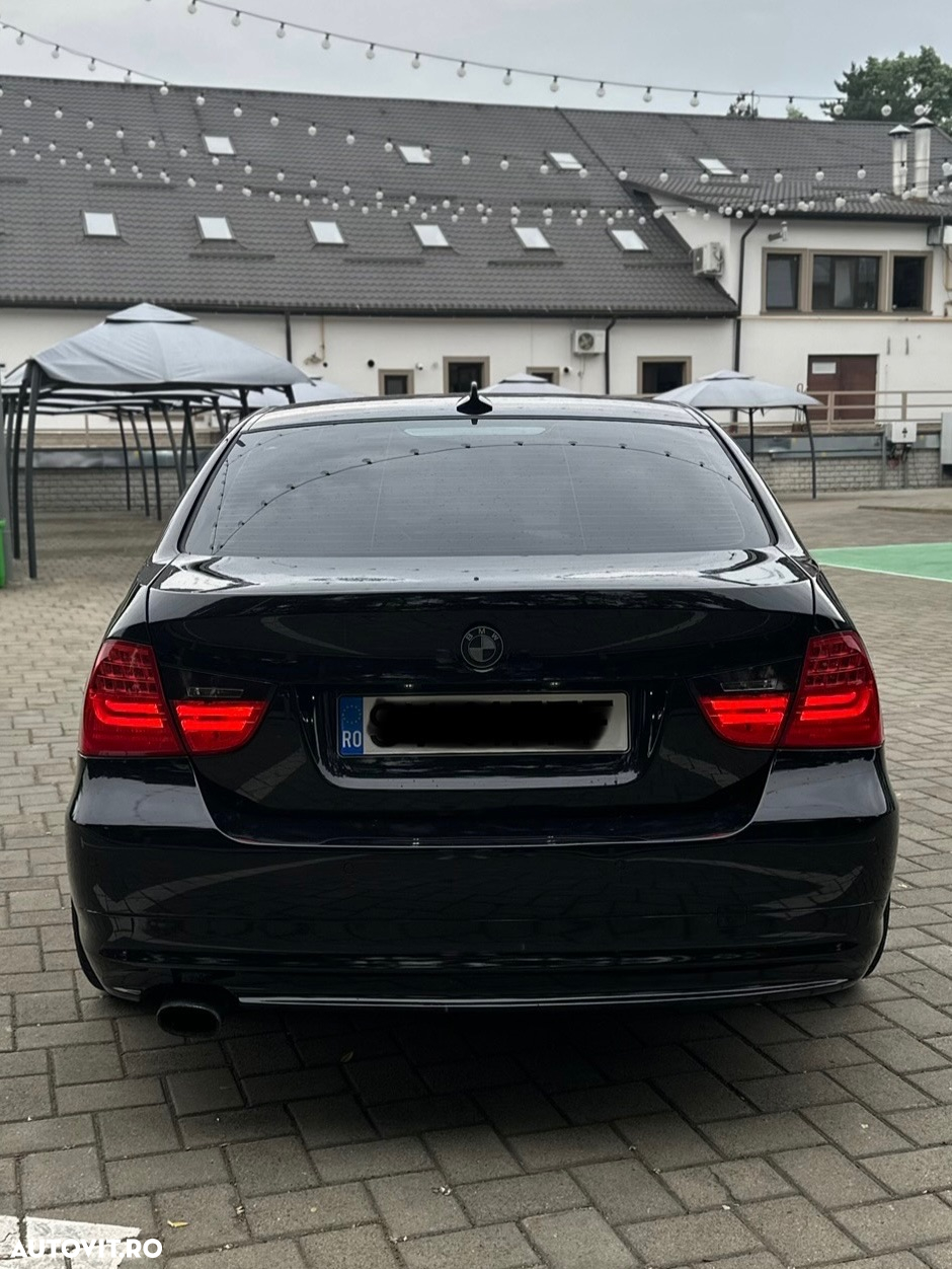 BMW Seria 3 320d - 11