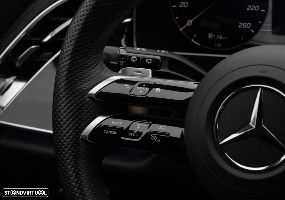 Mercedes-Benz E 300 de 9G-TRONIC AMG Line - 11