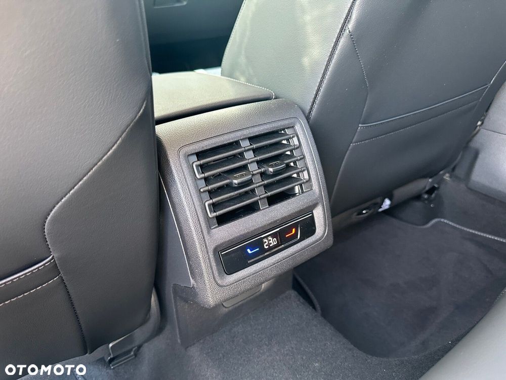 Volkswagen Golf - 27