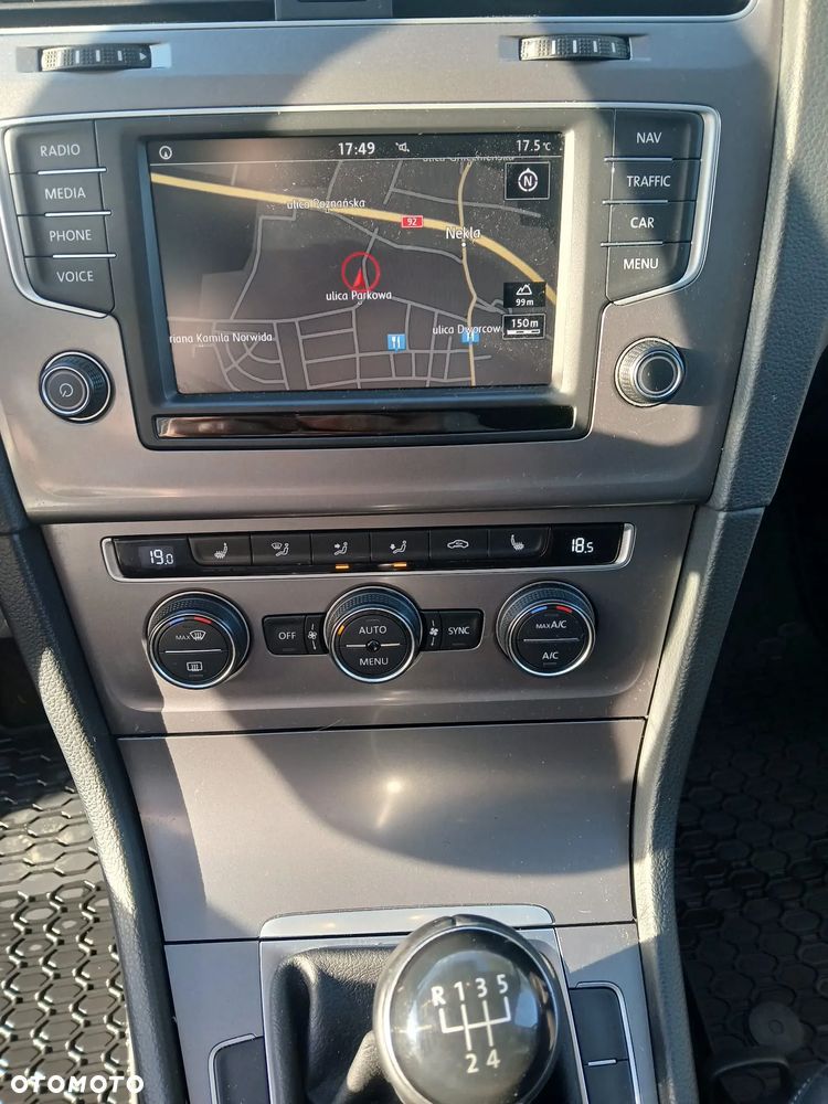 Volkswagen Golf 1.6 TDI BlueMotion Technology Lounge - 37