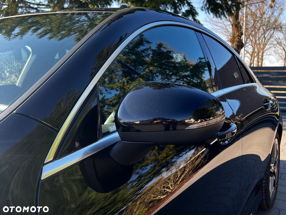 Mercedes-Benz CLA 220 d AMG Line 8G-DCT - 4