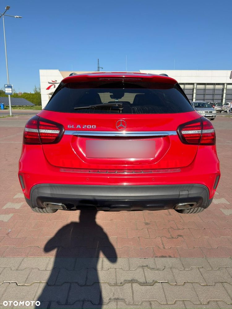 Mercedes-Benz GLA 200 7G-DCT AMG Line - 9