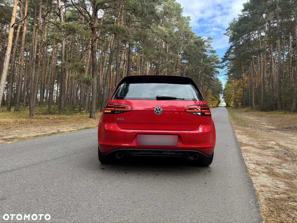 Volkswagen Golf GTI (BlueMotion Technology) DSG - 4
