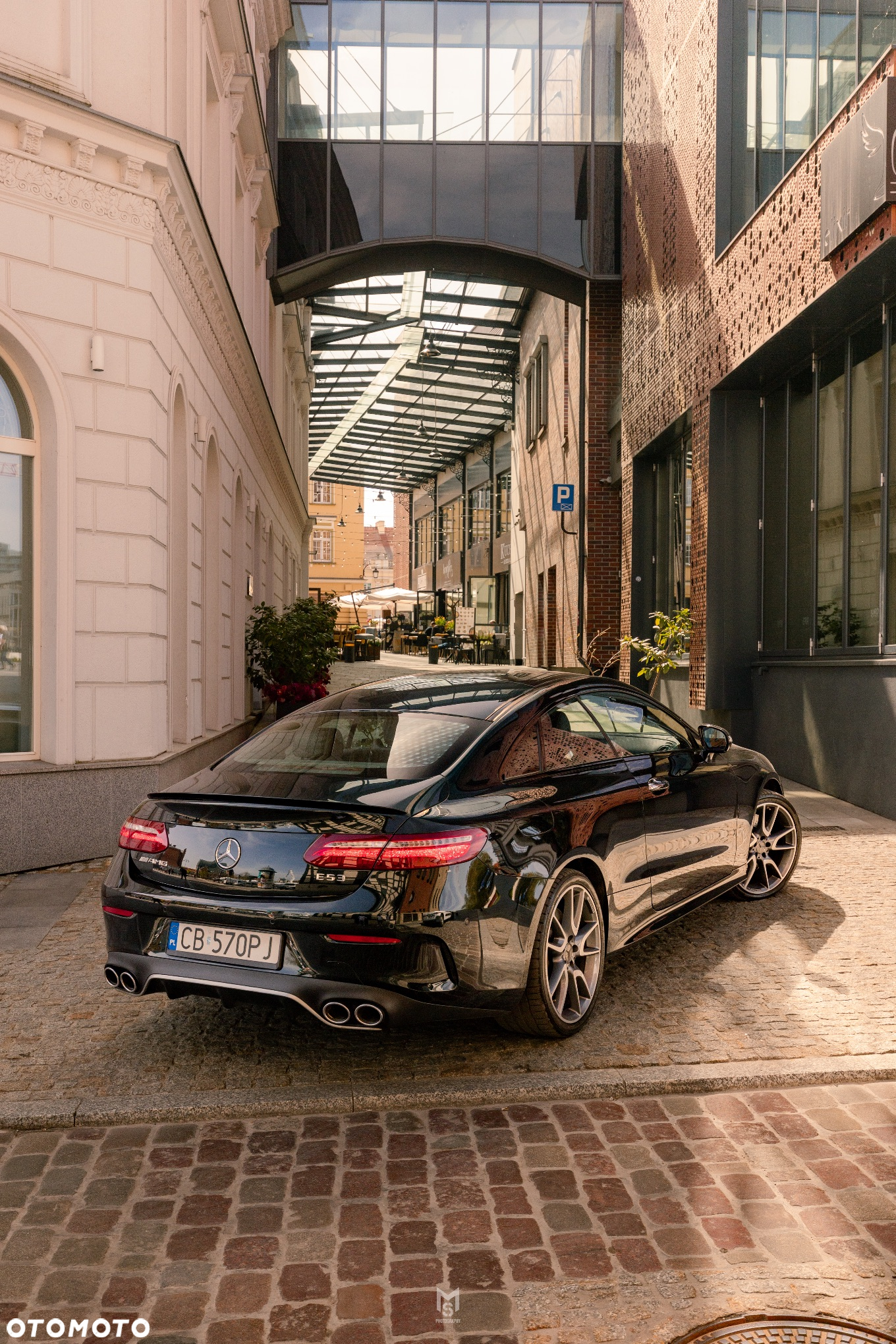 Mercedes-Benz Klasa E AMG 53 Coupe 4-Matic+ 9G-TRONIC - 2
