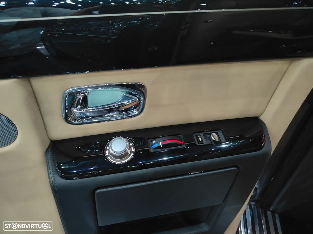 Rolls Royce Phantom 6.8 V12 - 36
