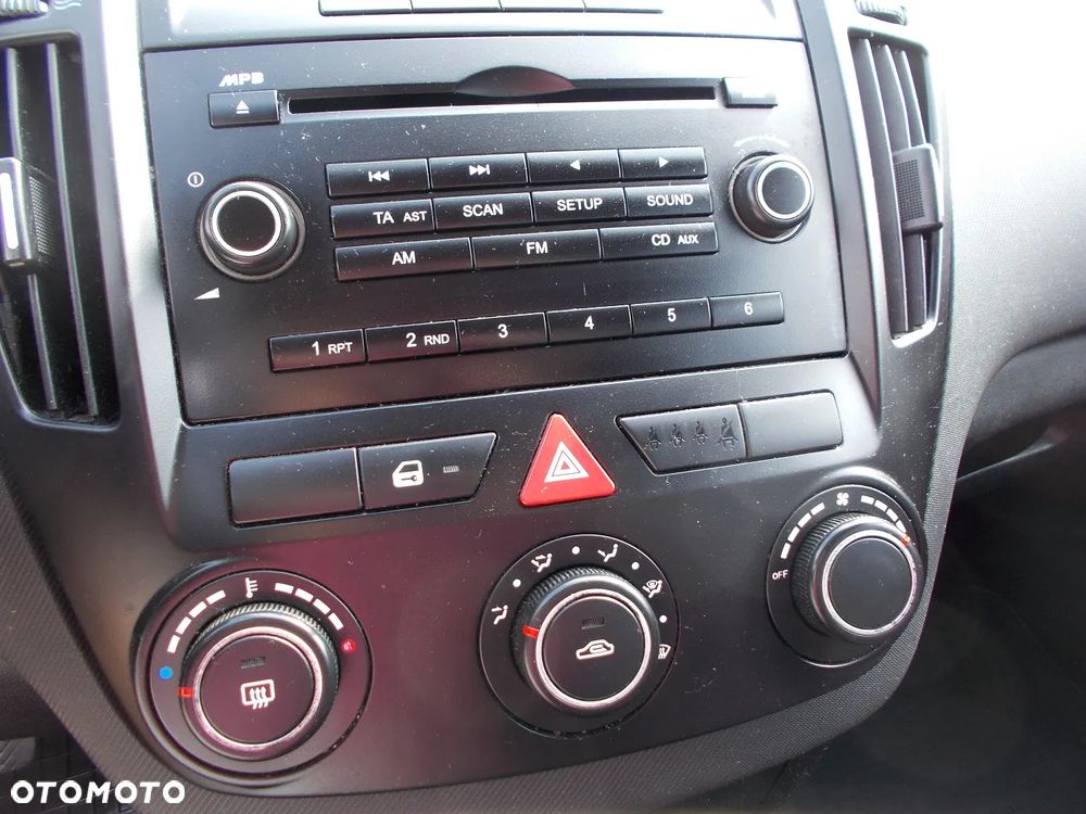 Kia Ceed 1.4 Comfort - 21