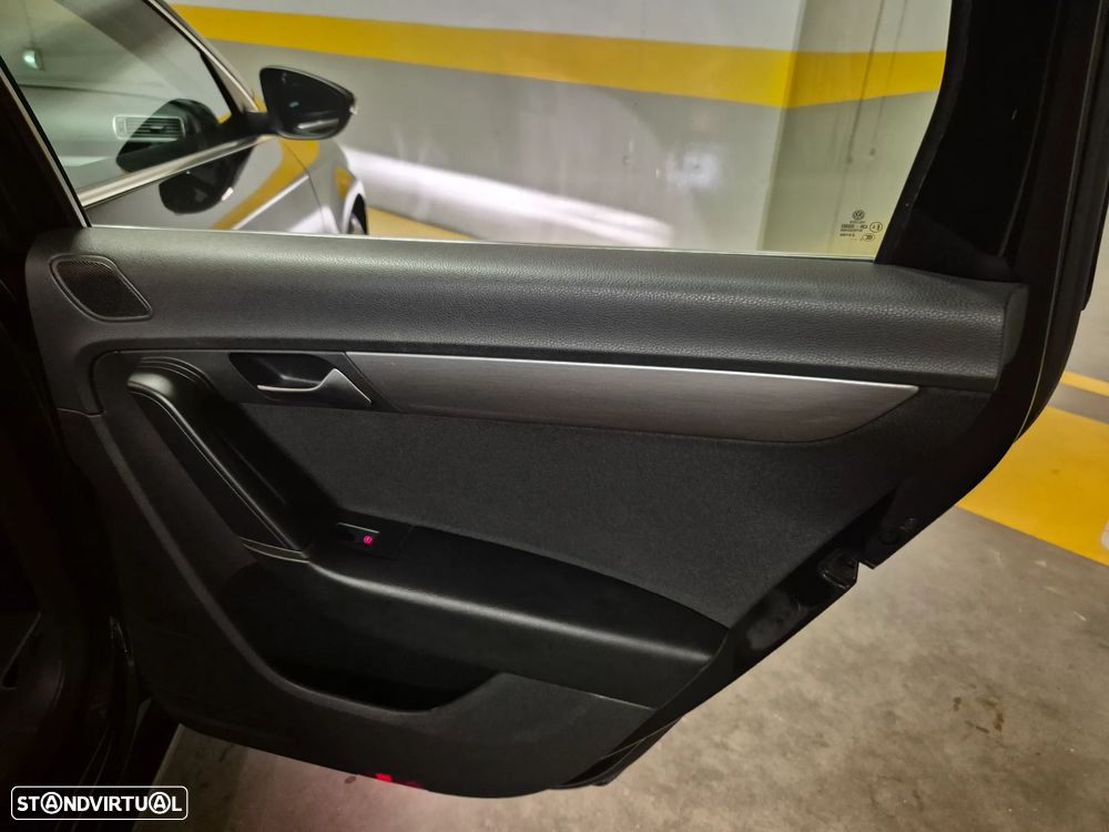 Volkswagen Passat Variant 1.6 TDI Confortline — fotografia 37