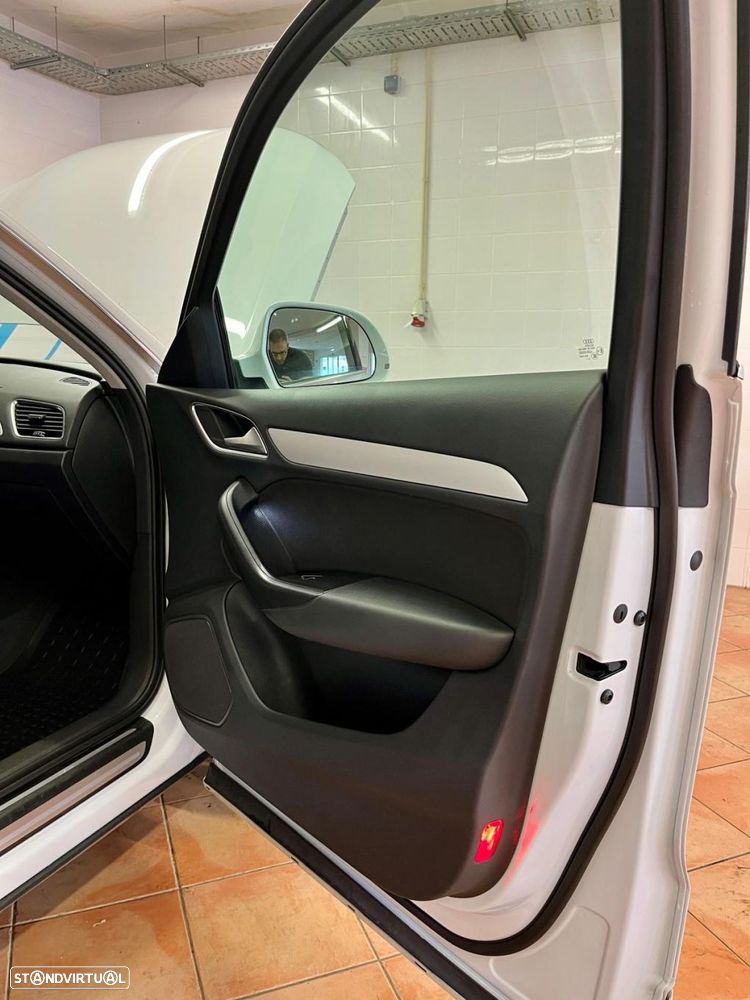 Audi Q3 2.0 TDI S-line - 8