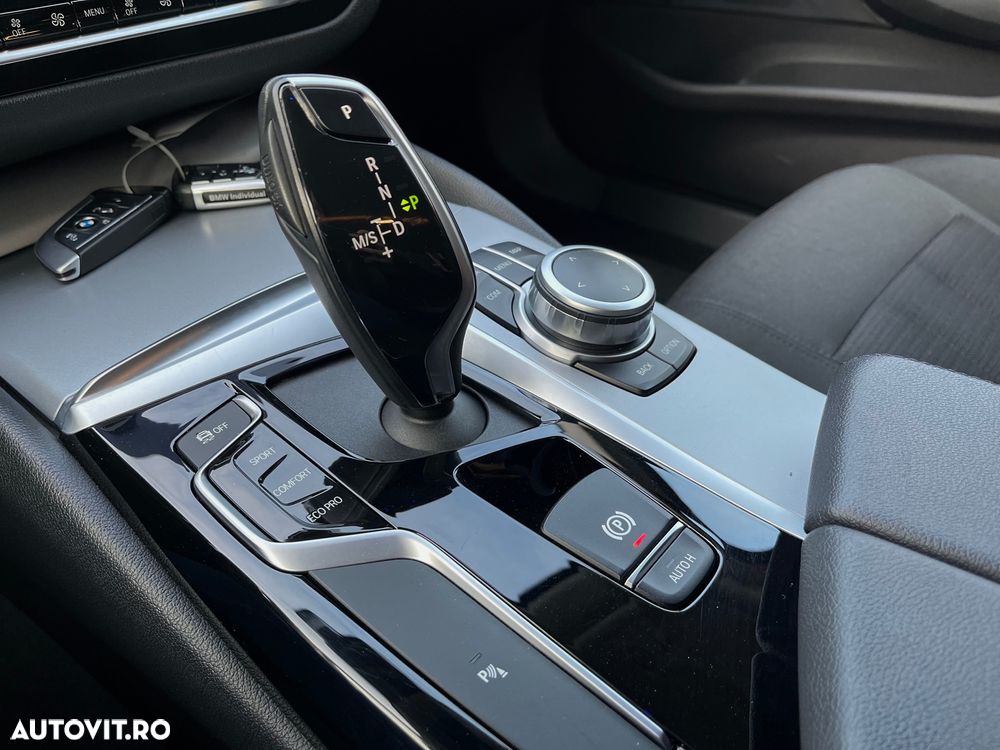 BMW Seria 5 530i xDrive Aut. Luxury Line - 15