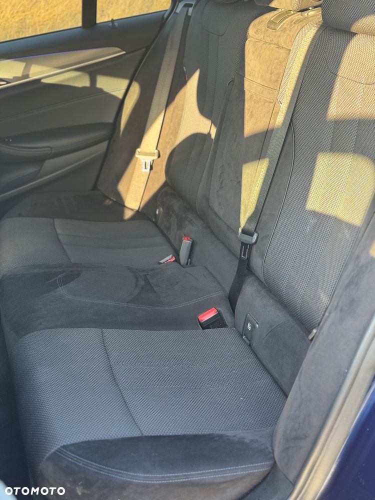 BMW Seria 5 520d xDrive M Sport Edition - 36