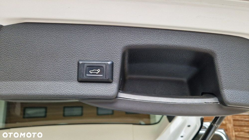 Ford Kuga - 28