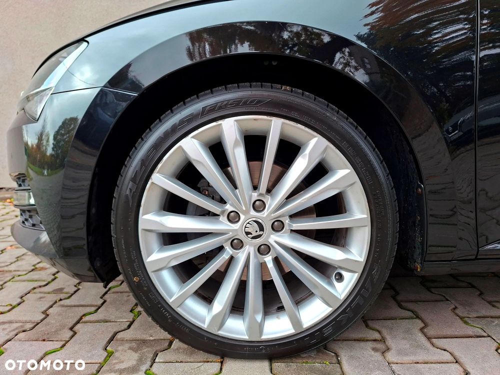 Skoda Superb 2.0 TDI DSG Premium Edition - 15