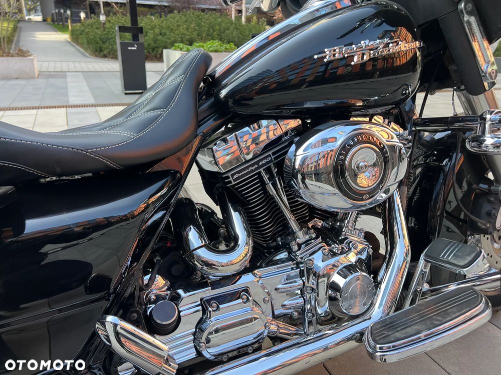 Harley-Davidson Touring Street Glide - 10