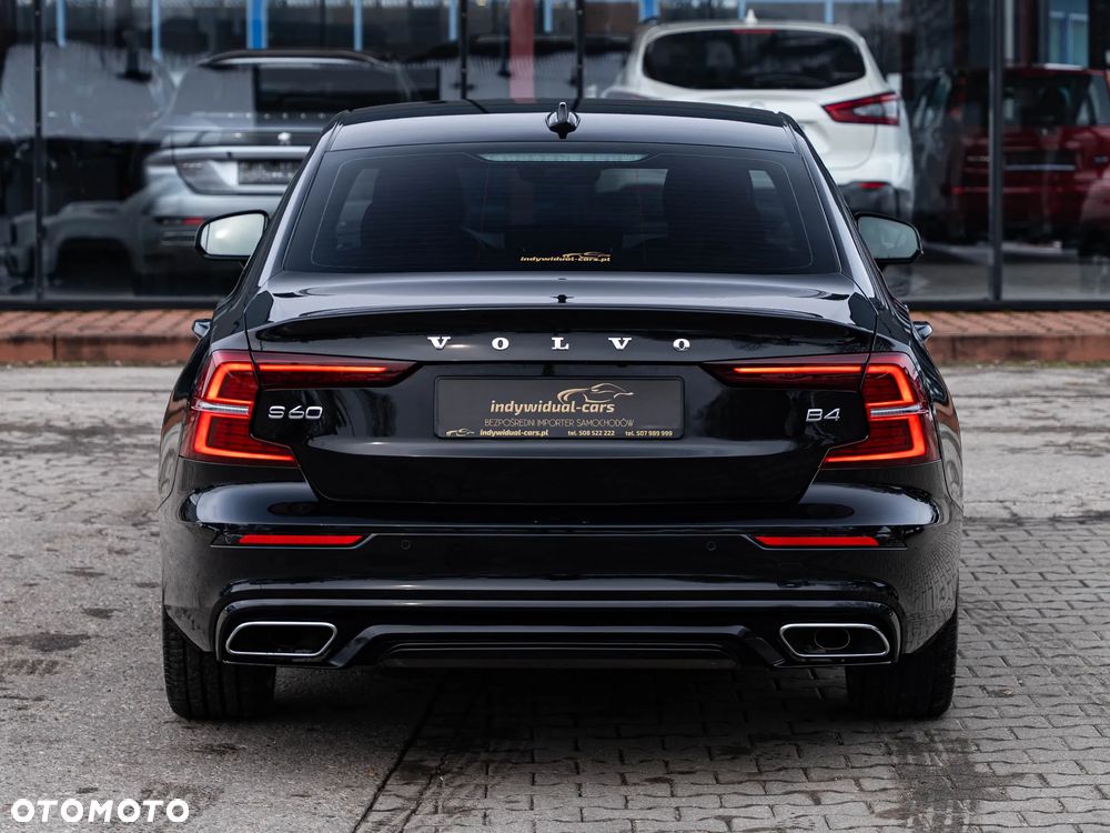 Volvo S60 B4 B DKG Plus Dark - 19