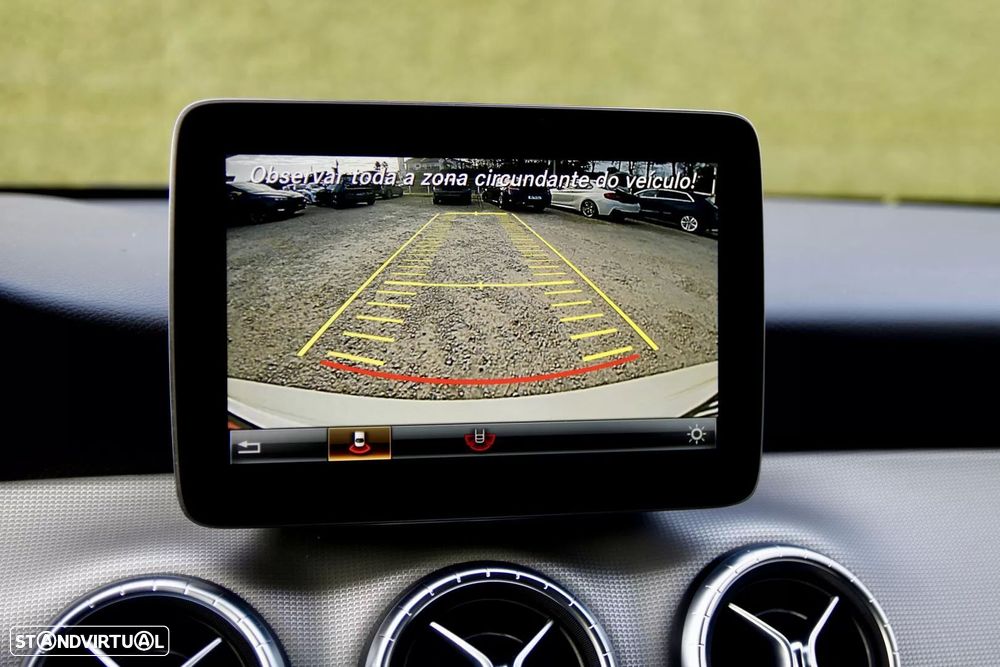 Mercedes-Benz CLA 200 d Shooting Brake AMG Line Aut. - 23