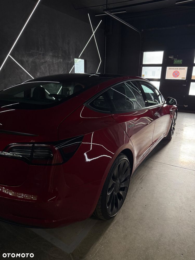 Tesla Model 3 - 5
