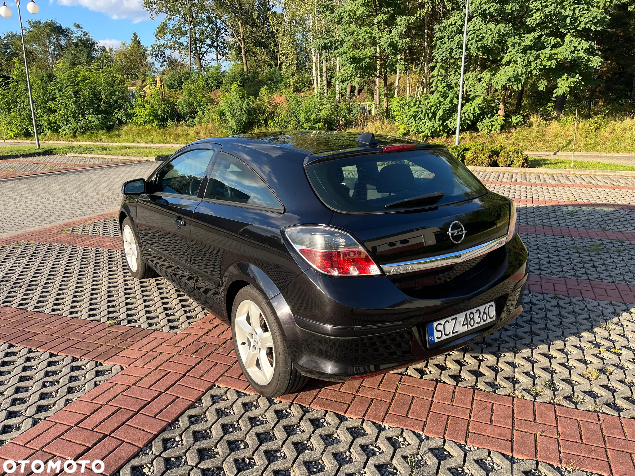 Opel Astra GTC 1.8 - 10