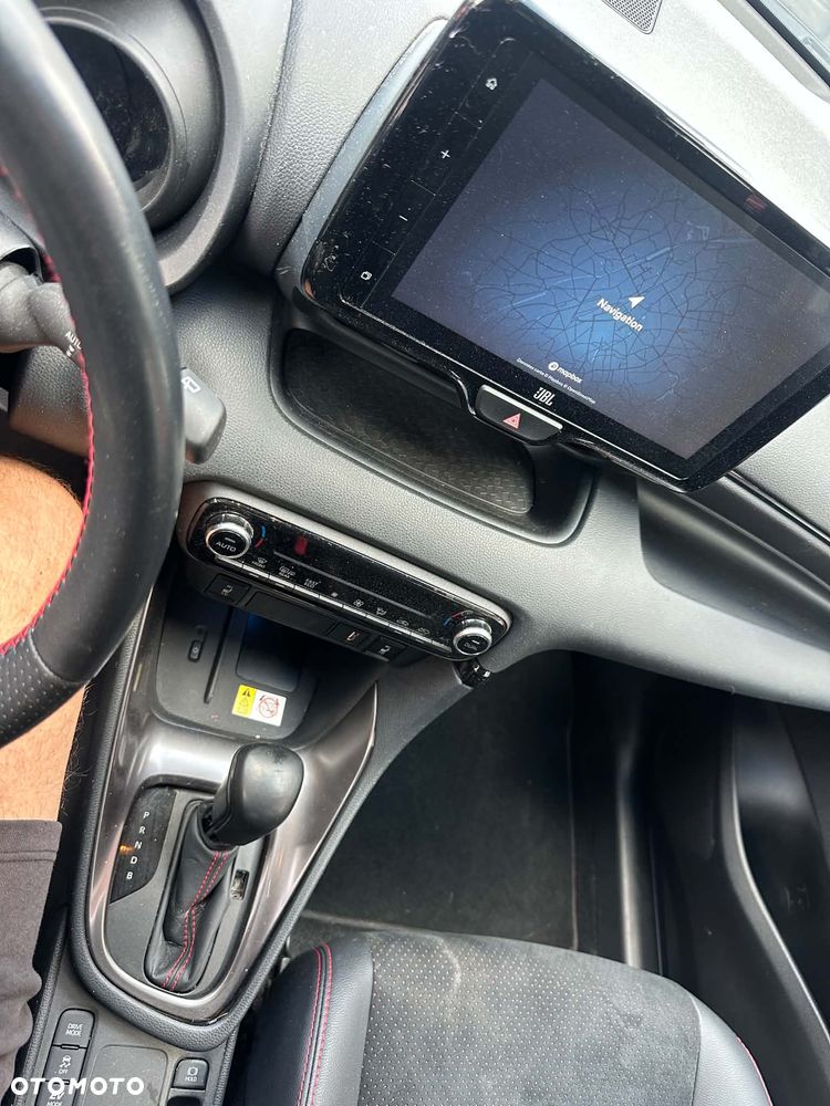 Toyota Yaris Hybrid 1.5 GR Sport - 16