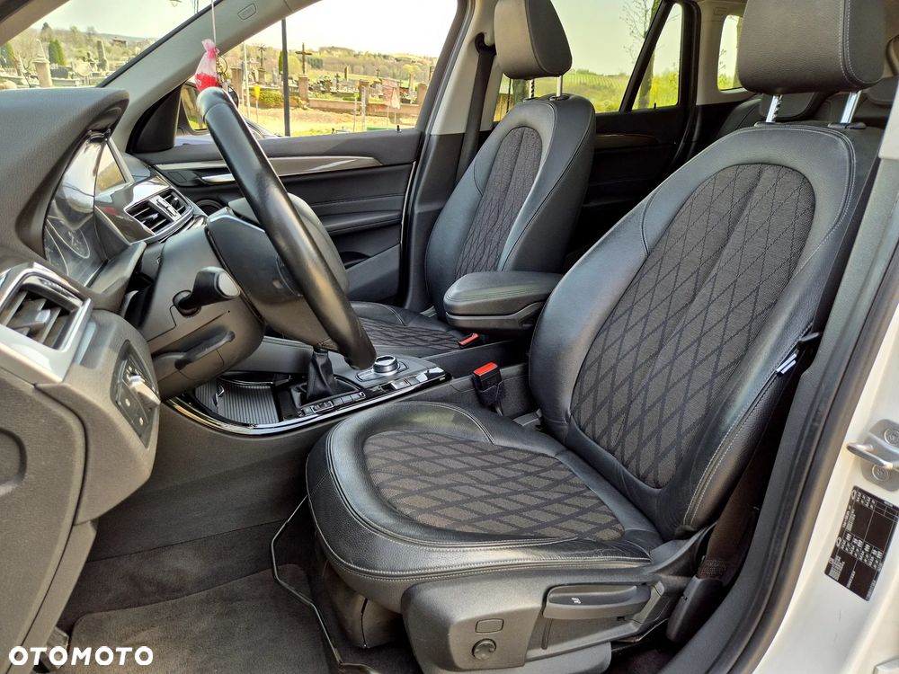 BMW X1 sDrive18d xLine - 11