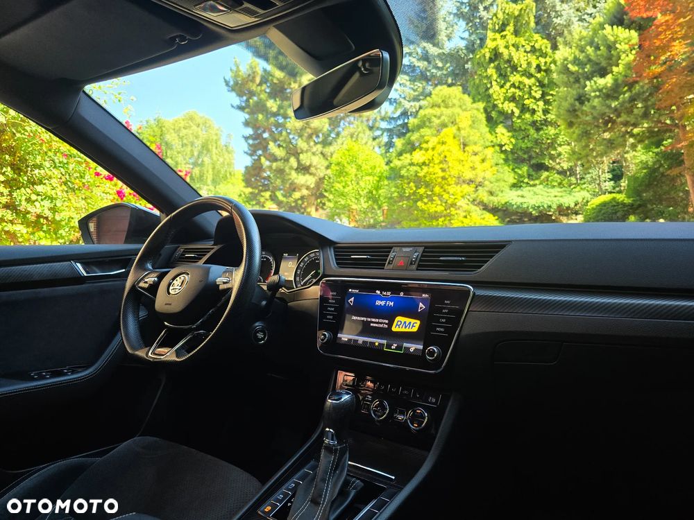 Skoda Superb 2.0 TDI SCR Sportline DSG - 28