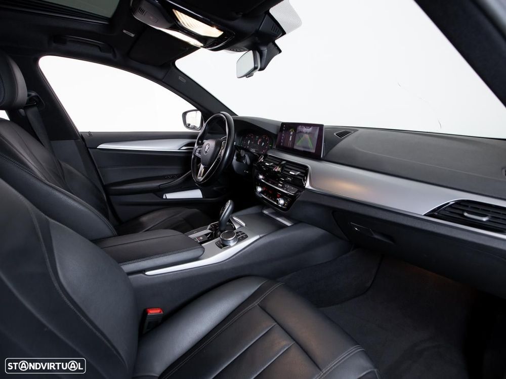 BMW 520 d Auto - 11
