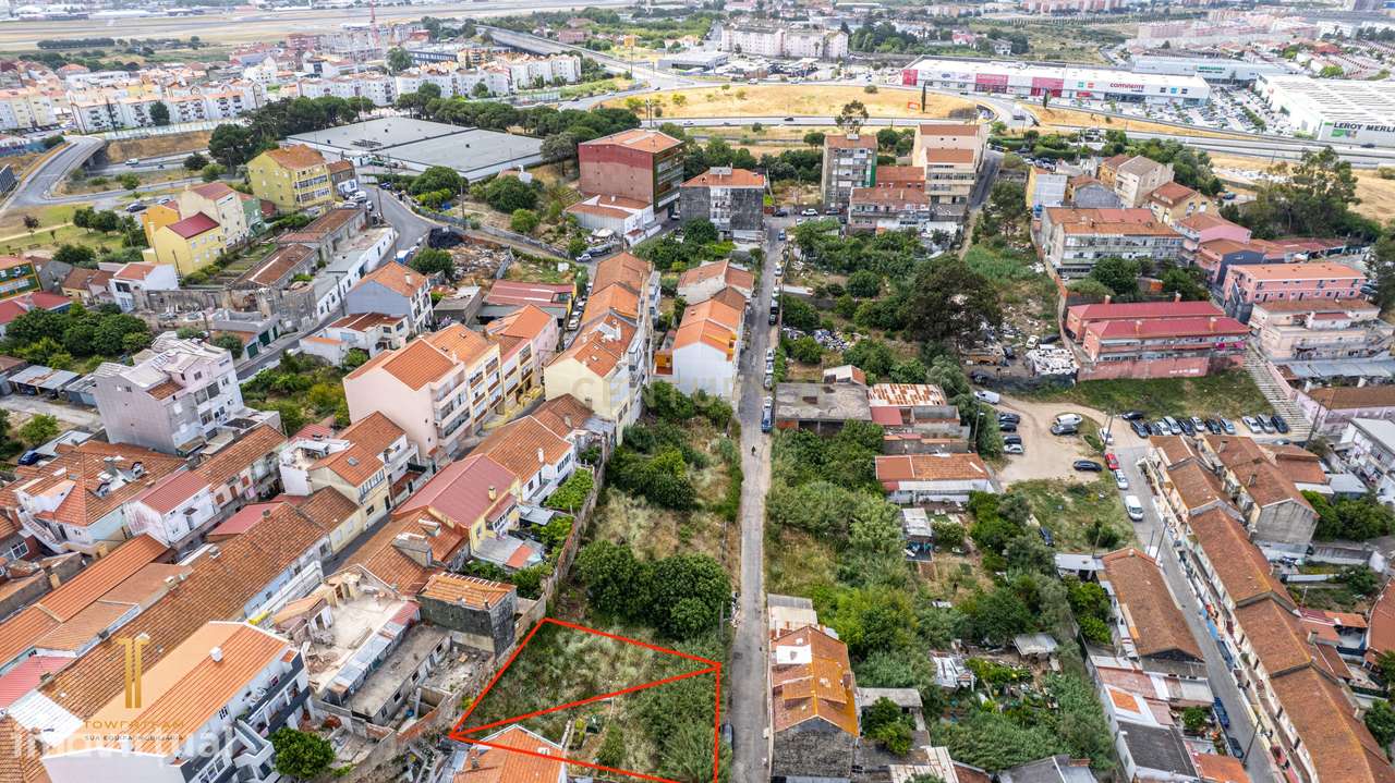 Terreno urbano para venda – 291 m² | Rua Particular à Quinta do Reguen - Grande imagem: 2/19