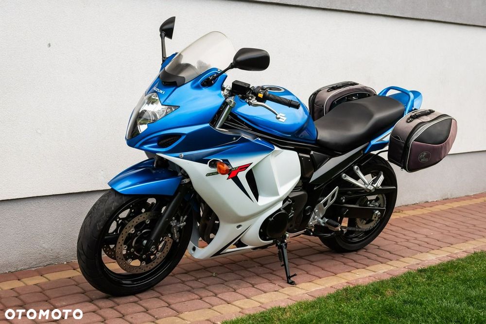 Suzuki GSX - 7