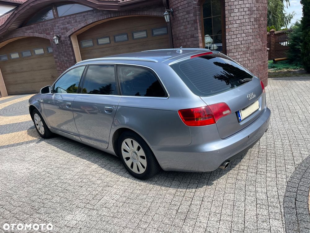 Audi A6 Avant 2.4 - 19