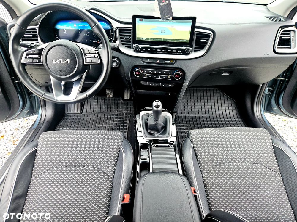 Kia XCeed 1.5 T-GDI Business Line - 17