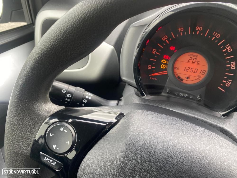 Peugeot 108 1.0 VTi Allure - 12