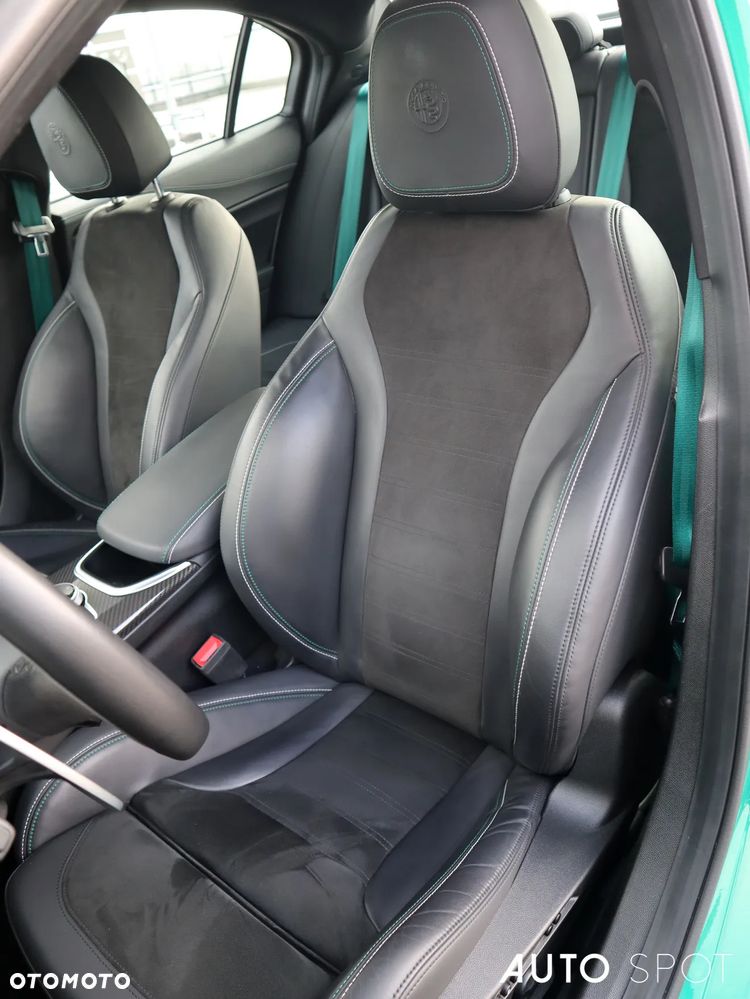 Alfa Romeo Giulia 2.9 Bi Turbo V6 Quadrifoglio - 17