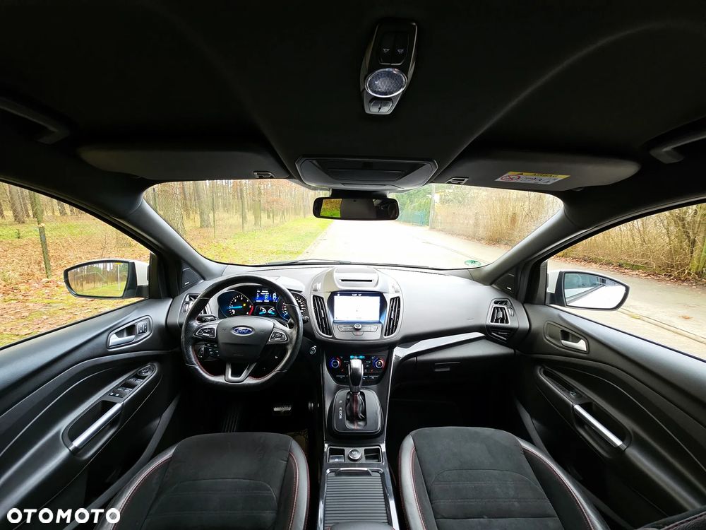 Ford Kuga 2.0 TDCi 4x4 ST-Line - 23