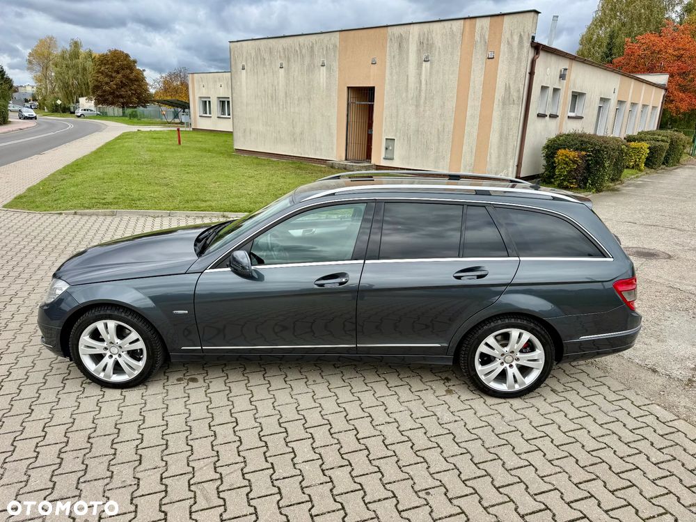 Mercedes-Benz Klasa C 250 CGI T Automatik BlueEFFICIENCY Avantgarde - 15