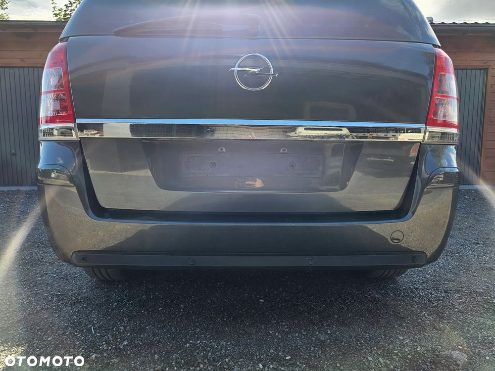 ZDERZAK TYŁ TYLNY OPEL ZAFIRA B Z177 PDC