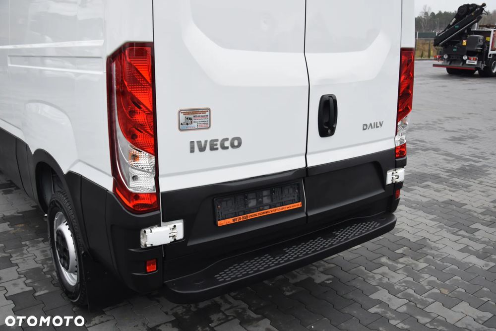 Iveco DAILY 35S12 / 2.3 - 120 KM / DOSTAWCZE / BLASZAK / KLIMA / TEMPOMAT / KLIMA / TRYB CITY / SERWISOWANY / SPROWADZONY Z NIEMIEC - 11