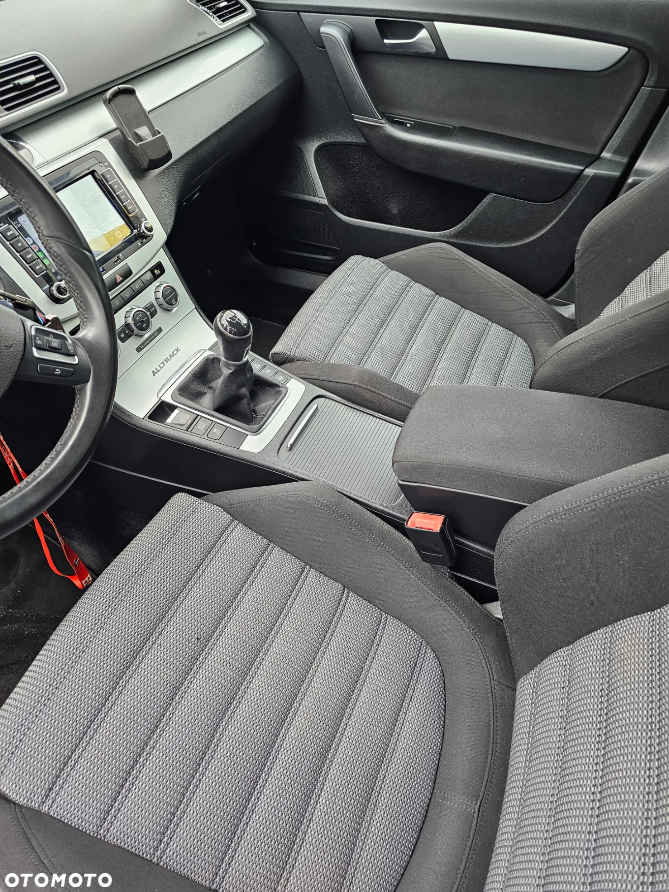 Volkswagen Passat 2.0 TDI Highline - 17