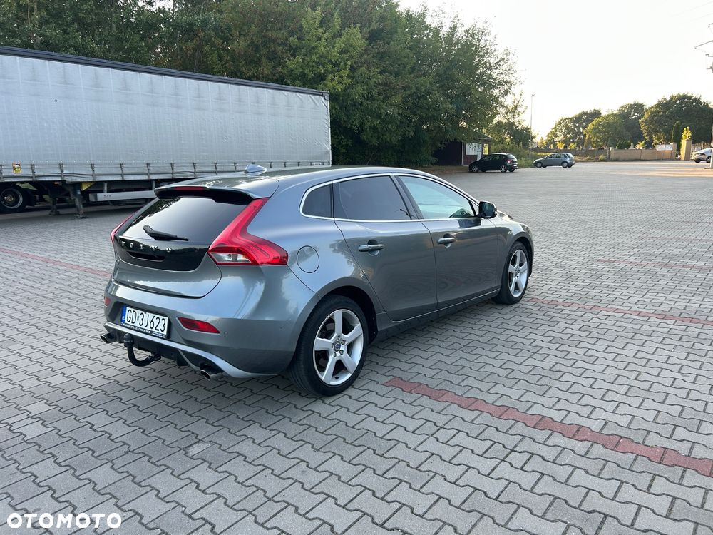 Volvo V40 D4 Momentum - 12