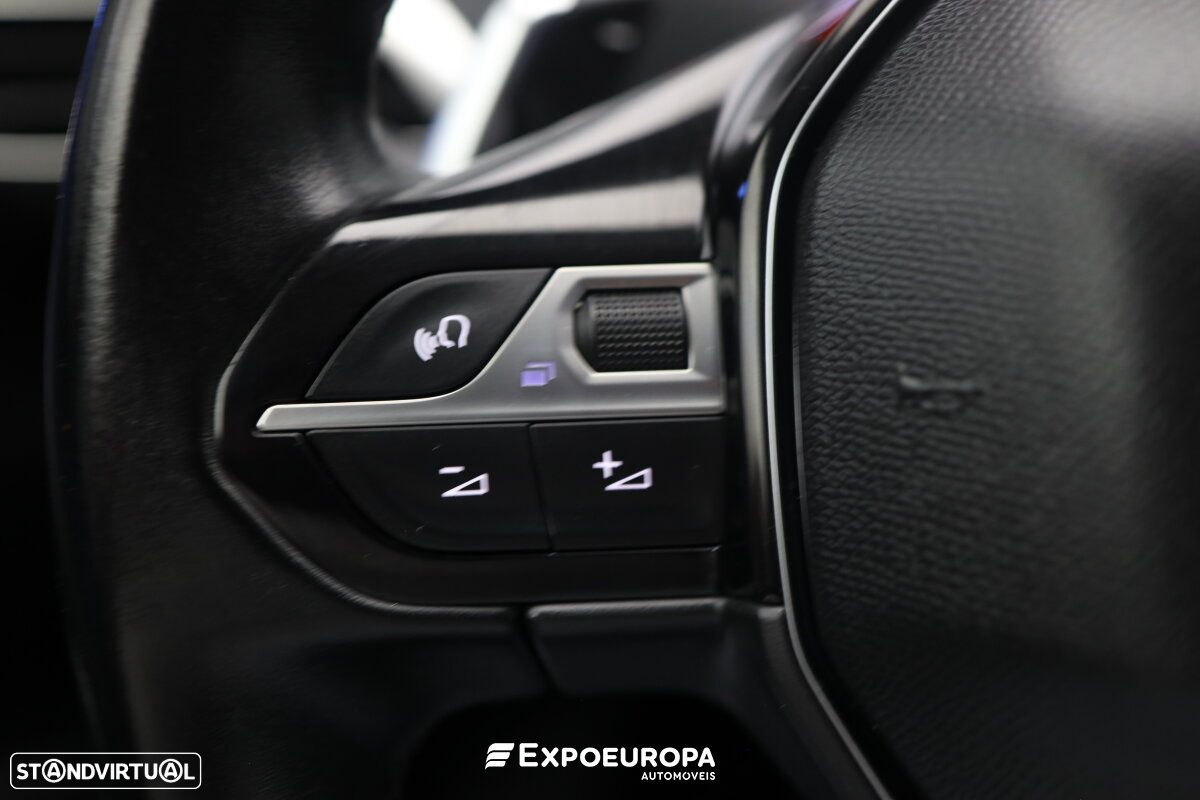 Peugeot 5008 1.5 BlueHDi Allure Pack EAT8 - 11