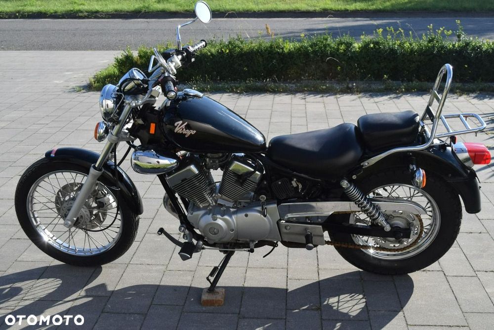 Yamaha XV - 13