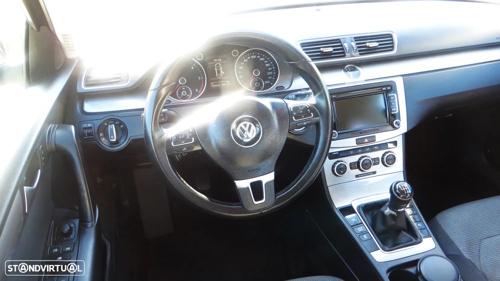 VW Passat 1.6 TDI BlueMotion - 37