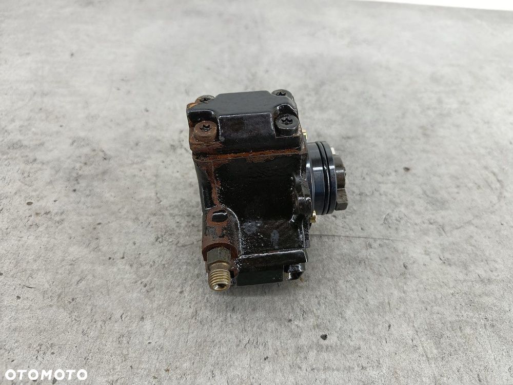 POMPA WTRYSKOWA MERCEDES  KLASA A W168 A6680700301  0445010015 BOSCH 1.7 - 5