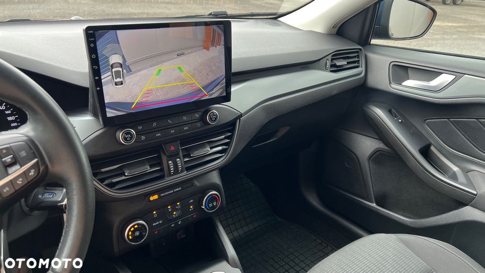 Ford Focus 1.0 EcoBoost Trend Edition - 6
