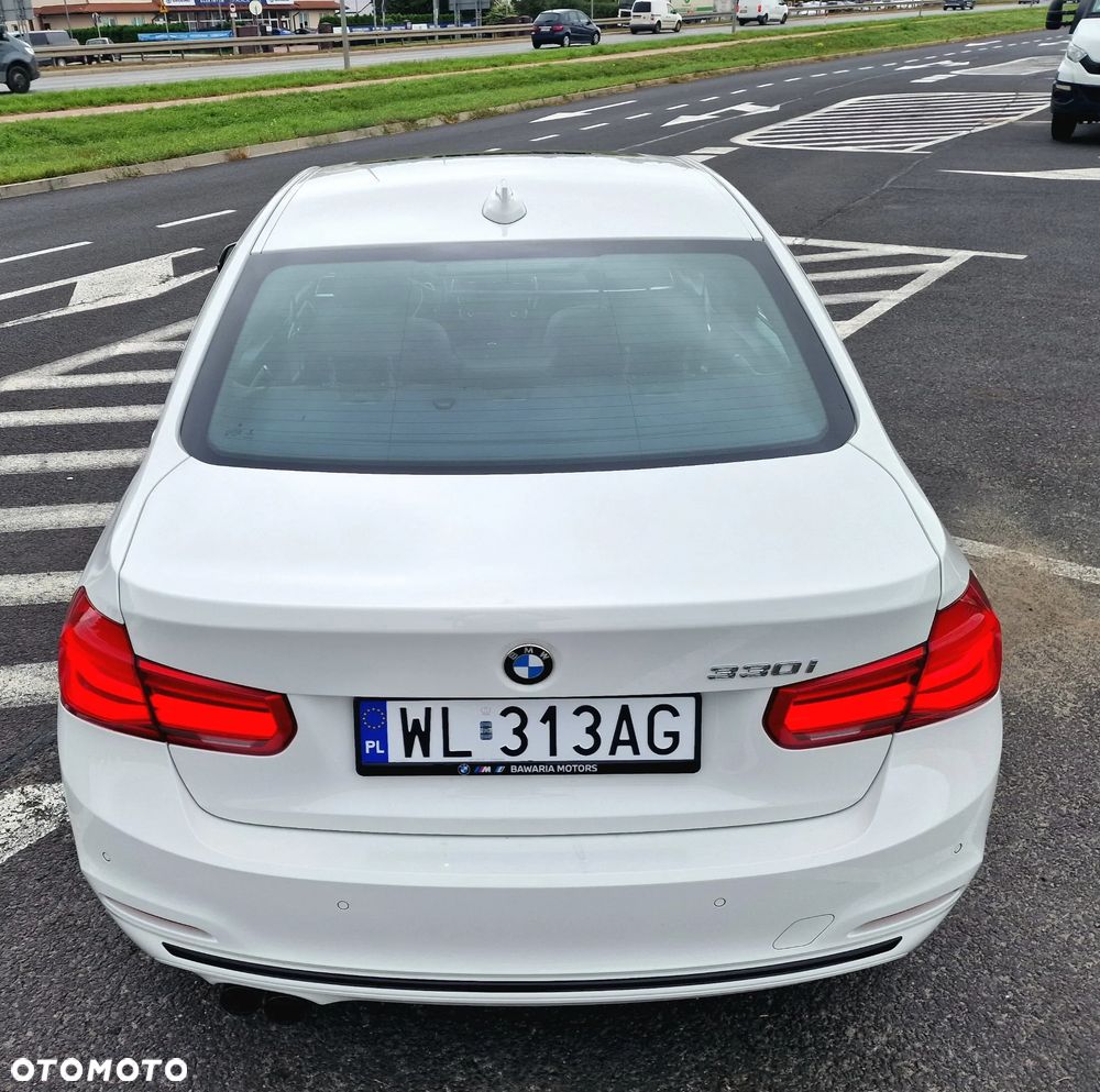 BMW Seria 3 330i GPF Luxury Line sport - 31